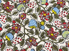 コットンこばやし 白いちごの綿麻キャンバスプリント生成地×赤系