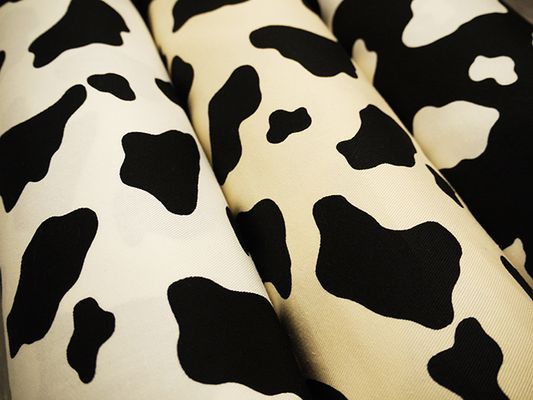 NEW 牛柄のツイルプリント