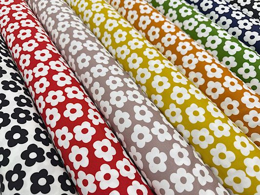 【現品限り特価】北欧調オックスプリント「かわいいシンプルフラワー」