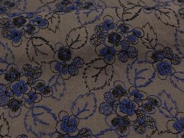 【現品限り特価】Exclusive Collection ブルー刺繍のフラワーローンレースチャコール地