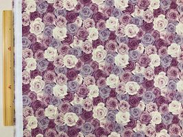 薔薇いっぱいのエイティスケアープリントパープル