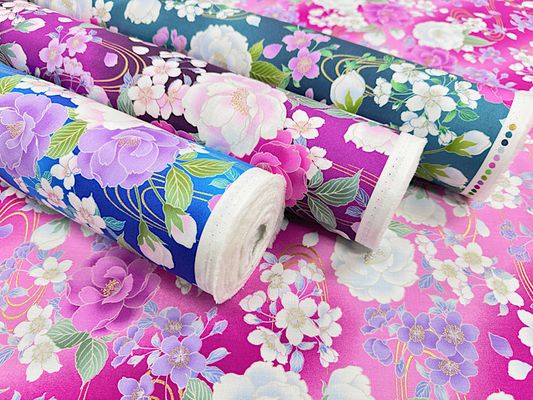 40綿サテン和柄プリント「あざやかな華たち」