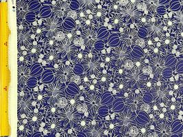 60ローン花柄プリント「ゴールデンベリー」ブルーネイビー