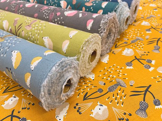 ハーフリネンキャンバスプリント「はりねずみのぼうけん」