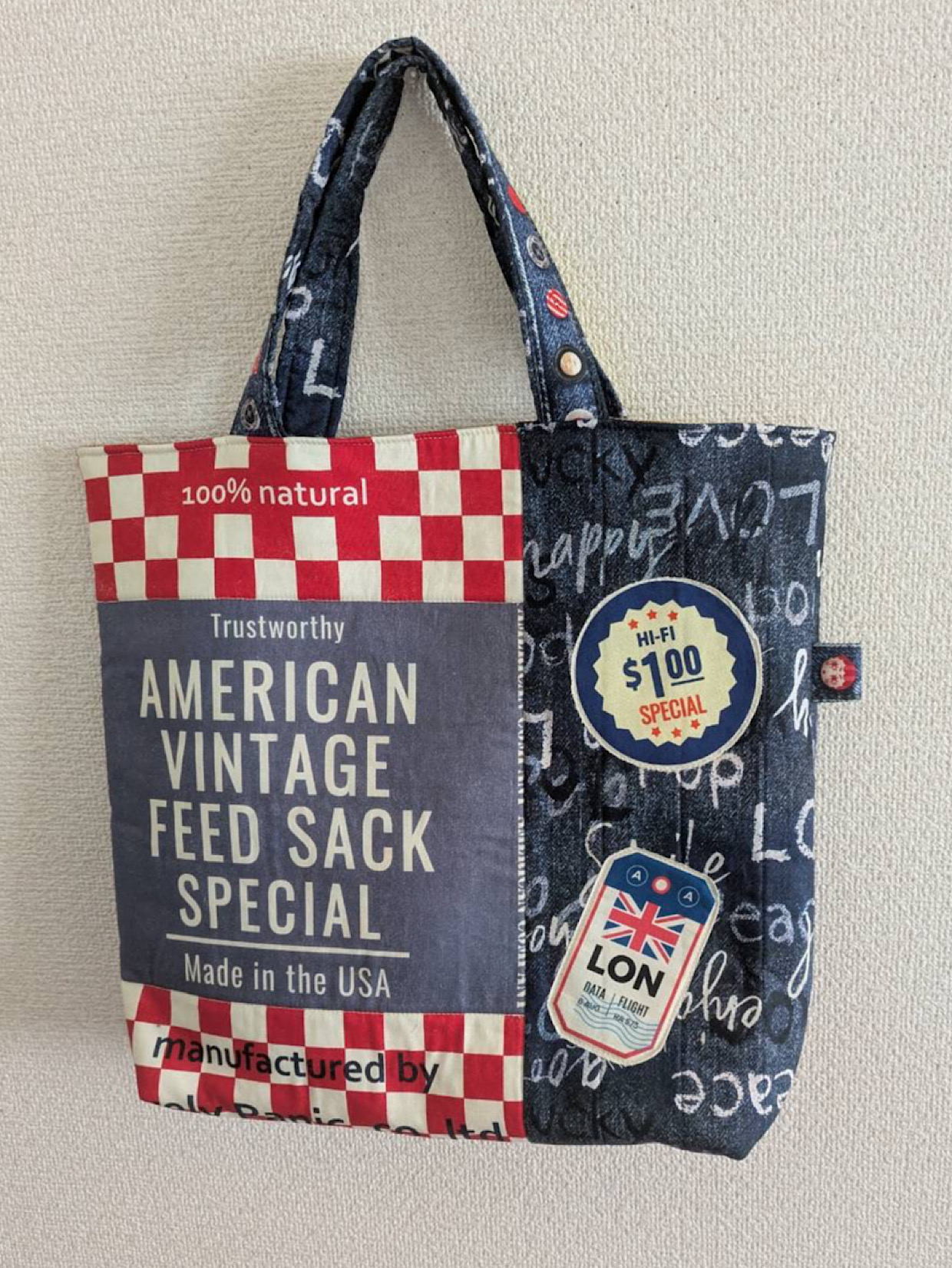 パネルプリント「Lovely Panic Label & Sack」by Selfish M | 大塚屋