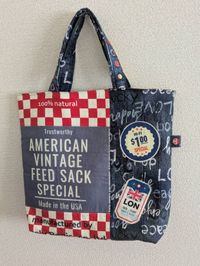 パネルプリント「Lovely Panic Label & Sack」by Selfish M_拡大イメージ