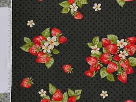 シーチングプリント un/no「Strawberry&Dot」_拡大イメージ