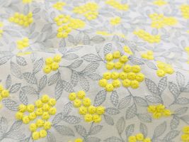 Exclusive Collection 特別な木の実刺しゅうのコットンローンレース_拡大イメージ