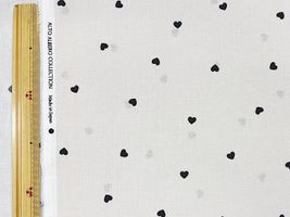 スケアープリント「プチハート・リバイバル」グレージュ×ブラック