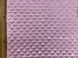 お買い得サテンキルティング無地ピンク