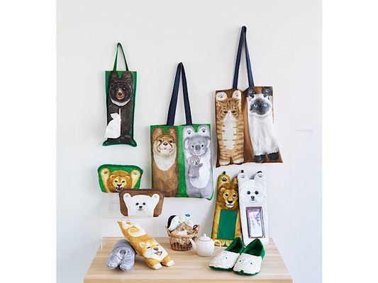 コッカ のび〜っと寝転ぶ動物のシーチングパネルプリント