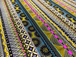 アフリカン調シーチングプリント「ストライプ」黄系×紫玉