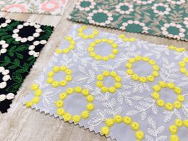 Exclusive Collection 特別なリース刺しゅうのコットンローンレース_拡大イメージ