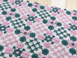 Exclusive Collection 特別な花畑刺しゅうのコットンローンレースパープル×グリーン