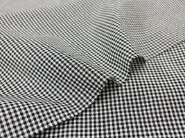 【現品限り特価】日本製 先染め綿ポリギンガムチェック「ブラック」_拡大イメージ