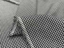 【現品限り特価】日本製 先染め綿ポリギンガムチェック「ブラック」_拡大イメージ
