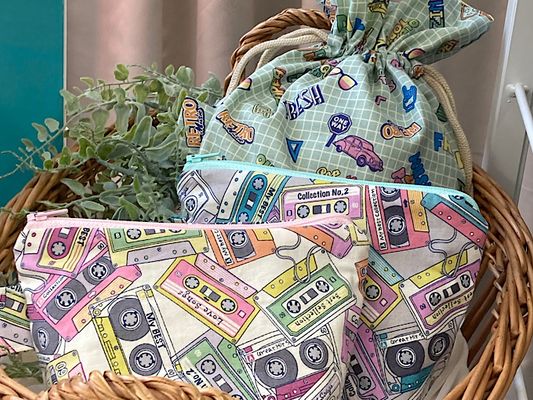 シーチングプリント un/no「80’ｓ ロゴアート 」2