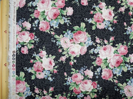 ダマスクローズの綿麻キャンバスプリント