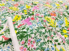 高密度80ローンフラワープリント「ワイルドフラワー・ガーデン」_拡大イメージ