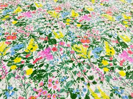 高密度80ローンフラワープリント「ワイルドフラワー・ガーデン」_拡大イメージ