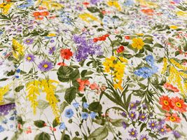 高密度80ローンフラワープリント「ワイルドフラワー・ガーデン」_拡大イメージ