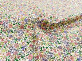 高密度80ローンフラワープリント「プティ・ジャルダン」_拡大イメージ