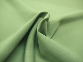 お洋服づくりのためのトロピカルストレッチ無地フェイクグリーン