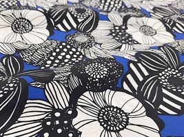 撥水加工付タスランナイロンプリント「アートフラワー」ブルー地