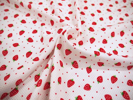 「キュートないちご」のクールクロスニット