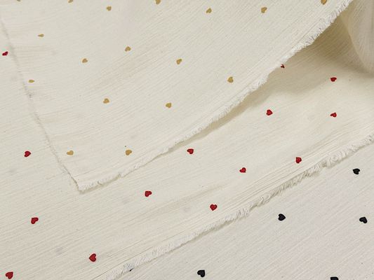 【現品限り特価】高島ちぢみダブルガーゼプリント「ミニハート」