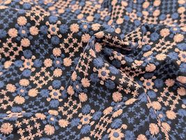 Exclusive Collection 特別な花畑刺しゅうのコットンローンレース_拡大イメージ