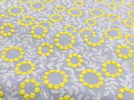 Exclusive Collection 特別なリース刺しゅうのコットンローンレース_拡大イメージ