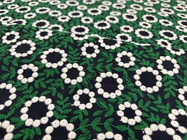 Exclusive Collection 特別なリース刺しゅうのコットンローンレース_拡大イメージ