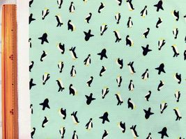 アイスブルーなペンギンのクールクロスニットアイスブルー