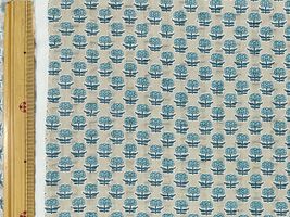 可愛らしい小花のリップルプリントグレーベージュ