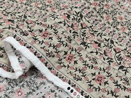 フラワーパターンのリップルプリント_拡大イメージ