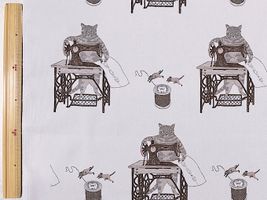 オックスプリント「猫のミシンかけ」グレー