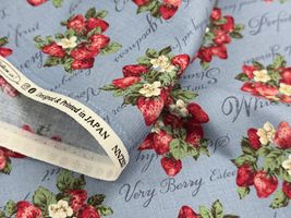 【現品限り特価】シーチングプリント un/no「クラシカルストロベリー」_拡大イメージ