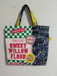 パネルプリント「Lovely Panic Label & Sack Season2」by Selfish MM_拡大イメージ