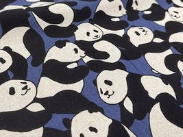 綿麻キャンバスブリント「パンダワールド」ネイビー地