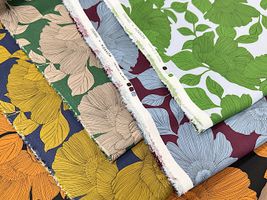 Exclusive Collection コットンレーヨンの花柄ローンプリント_拡大イメージ