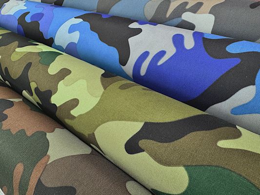 カモフラージュ迷彩柄のナイロンオックスプリント