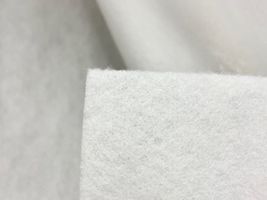 厚さ約2ミリのキルト綿(しっかりめ)白