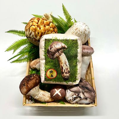 「おいしくてあやしい」キノコのパネルシーチングプリント