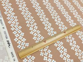 コットンこばやし 北欧調ストライプフラワーキャンバスベージュ