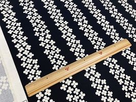 コットンこばやし 北欧調ストライプフラワーキャンバスブラック