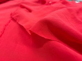 【現品限り特価】さらさらとしたコットンリネン無地「レッド」_拡大イメージ