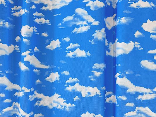 「気持ちの良い青空」のクールクロスニット