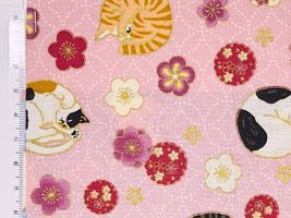 「百華繚蘭」丸まって眠る猫と梅ライトピンク