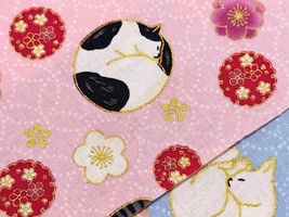 「百華繚蘭」丸まって眠る猫と梅_拡大イメージ